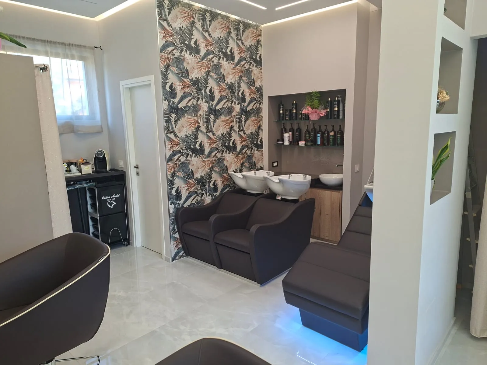 Area lavaggio del salone